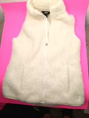 Chaleco de piel sintética marfil para mujer, ¡súper lindo! Talla S, bolsillos, cuello alto, ¡cálido! Foto 1 de 4