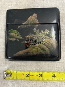 VINTAGE Asian Japanese Cigarette Case, Oriental Style, Opens To Stand Lacquered - Picture 1 of 4