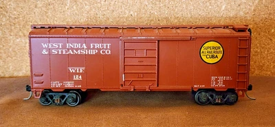 West India Fruit 40' Boxcar 124 Roundhouse RTR Kadee Metal Wheels Sprung Trk HO - Image 1 of 4