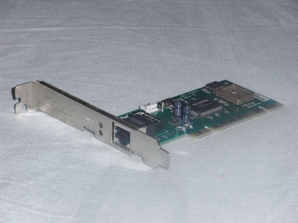D-Link DFE-530TX Rev-C1 Netzwerkkarte PCI LAN Karte 10/100 Mbit/s Netzwerk Card - Bild 1 von 1