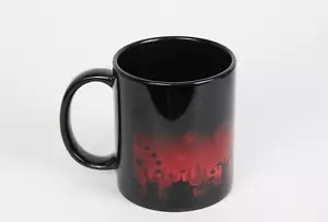 Taza Fondo Carnaval Rojo Stranger Things 3.75" Altura Taza Nuevo Artículo - Imagen 1 de 5