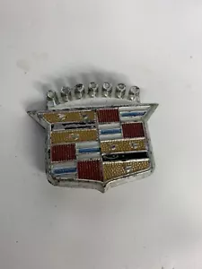 1961 61 cadillac 10661 hubcap emblem ornament original - Picture 1 of 6