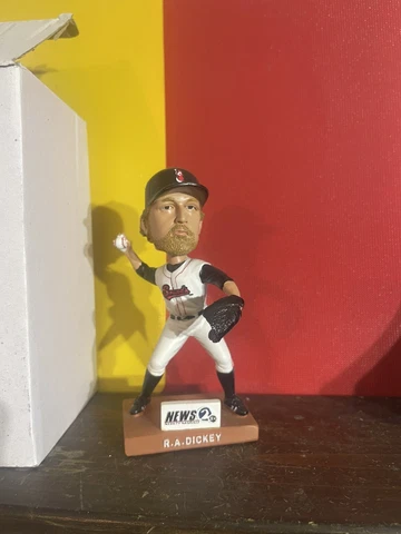 NIB 2013 R.A. DICKEY NASHVILLE SOUNDS BREWERS BOBBLEHEAD SGA 8/3/13 Cover