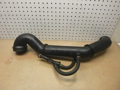 Manguera inferior de aire intercooler Volvo XC70 V70 S60 2003-2007 2,5 L 30645293 FABRICANTE DE EQUIPOS ORIGINALES Foto 1 de 4