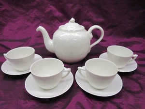 B&G Bing & Grondahl Denmark 656 porcelain tea set, tea pot cups & saucers - Picture 1 of 10