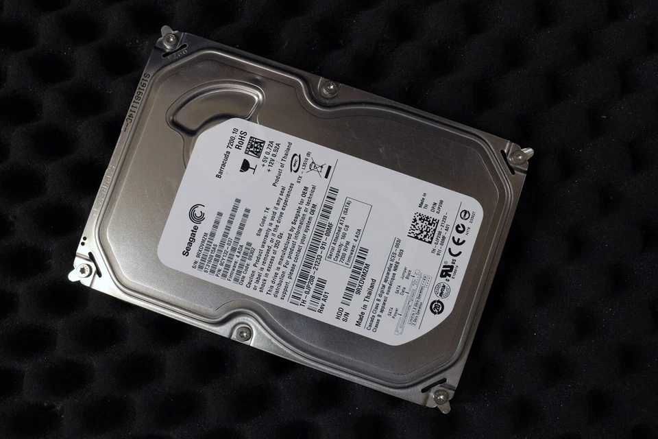 Seagate Barracuda 7200.10 160GB SATA 7200RPM ST3160815AS 9CY132-037 Fw: 4.ADA - Image 1 of 1