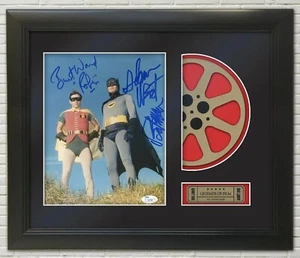 Exhibición de carrete fotográfico de firma reproducción enmarcada de Batman y Robin  - Imagen 1 de 4