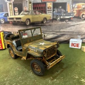 1943 Army Jeep - Barn Find Cars - 1:18 DIECAST - Battle damaged