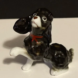 Vintage Miniature Poodle Red Bow Paw & Head Up Black/White Porcelain Figurine - Picture 1 of 8