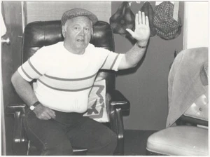 Mickey Rooney Molesto De Colección 1980 Estrella de Cine Teatro Actor Foto Sincera - Imagen 1 de 2