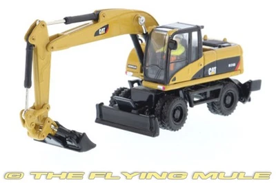 Diecast Masters 1:87 M318D Wheel Excavator - Image 1 of 4