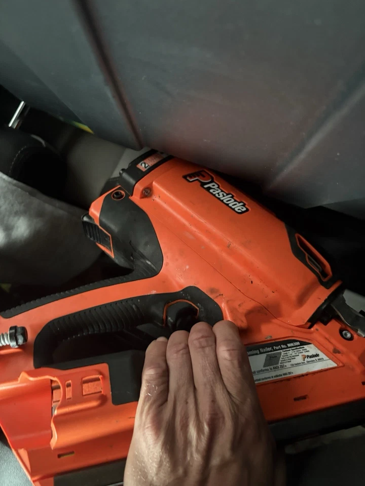 Paslode CFN325XP Cordless Framing Nailer - Image 1 of 1