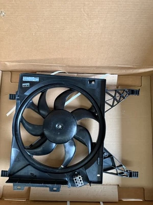 Mahle Radiator Cooling Fan Nissan NV200 Evalia 21480JX51A CFF191000P CFF191000P - Image 1 of 4