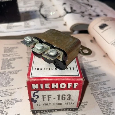 Relé de bocina Niehoff FF-163 12 voltios para Ford Lincoln Mercury Continental Tbird 1956 Foto 1 de 4