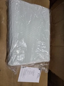 Comfort Revolution Pillow 20x15x5 - Picture 1 of 4