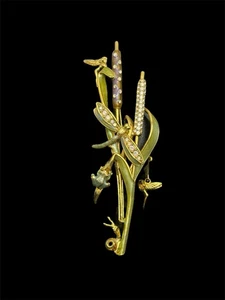 Broche prendedor Kirks Folly tono dorado esmalte verde y diamantes de imitación hada rana libélula - Imagen 1 de 14