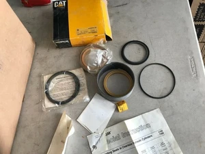 ONE (1) CATERPILLAR - CAT 7X-2451 Seal Kit (New Old Stock) - Picture 1 of 7