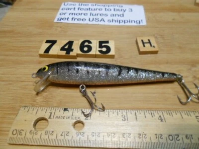 U7465 H WOODEN STRIKE KING DAZZLE COLOR  FISHING LURE - Image 1 of 4