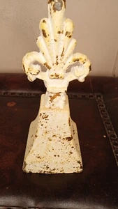 Vintage Cast Iron Bell Fleur De Lis Distressed - Imagen 1 de 3
