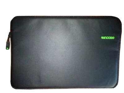 哇! 全新 Incase City 内胆包 黑色 11 英寸 Macbook Chromebook 笔记本电脑 表面 — 第 1/4 张图片