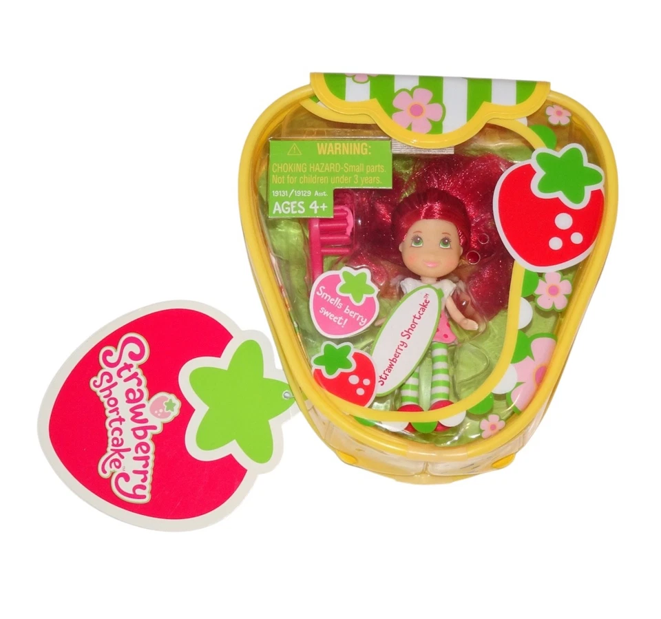 Hasbro Strawberry Shortcake Mini Purse Doll V1