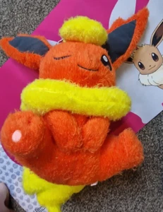 Official Pokemon Banpresto 2017 - Fuzzy Flareon DX UFO Plush Soft Toy Japan 15" - Picture 1 of 2