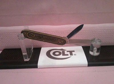 Cuchillo de 2 hojas vintage hecho en EE. UU. Colt de latón "Keeping America Strong" M1911A1 M16A2 Foto 1 de 4