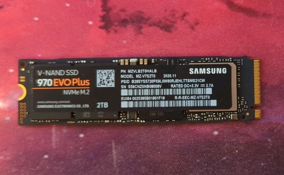 Unidade de Estado Sólido Interna Samsung MZ-V7S2T0 970 EVO Plus 2TB PCIe NVMe M.2 2280 - Imagem 1 de 1
