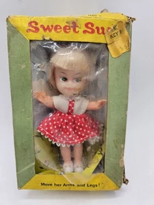 Muñeca Sweet Suzy pequeña vintage en caja - Imagen 1 de 8