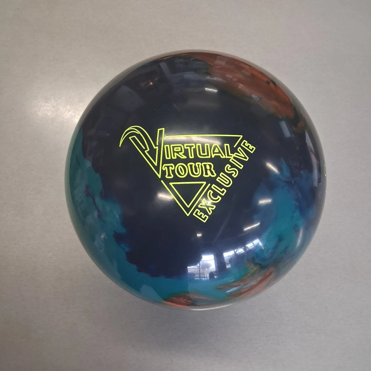 STORM EQUINOX 15ポンド STORM EQUINOX ボウリングボール15 Storm Equinox Bowling Ball + FREE