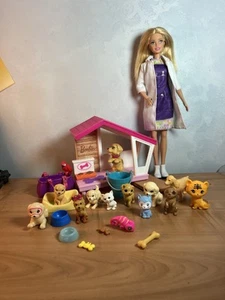 Veterinarian Barbie Set Lots Of Dogs Cats And More Mattel - Picture 1 of 7