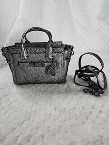 Bandolera pequeña COACH Swagger 15 metálica de cuero granulado metálico F54625 *Rara - Imagen 1 de 12