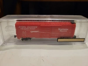 Model Power N Scale Box Car No. 3705 Southern Pacific #62854 - Picture 1 of 9