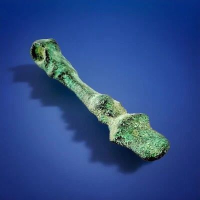 Antiguo colgante amuleto javanés de bronce, joyería antigua indonesia primitiva Foto 1 de 4