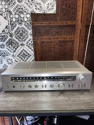 Silver Technics AM/FM Stereo Receiver SA-106 60hz 120v 150w Parts Vintage Used - Image 1 of 4