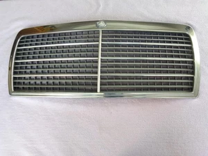 Mercedes Benz w124 chrome radiator grille - Picture 1 of 21