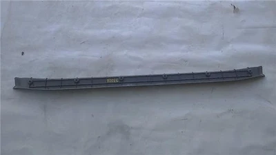 REGLETA DECORATIVA PORTÓN TRASERO MITSUBISHI MONTERO SPORT (K90)(1999->) MR227564 Foto 1 de 2