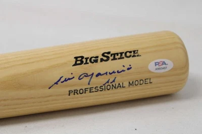 Luis Aparicio Bat Signed Auto PSA/DNA Sticker ONLY White Sox #21 Adiro ID:449973 - Image 1 of 3