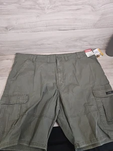 Wrangler Five Star Premium 10" inseam Cargo Shorts Green Size 46 Flex,Epic Soft. - Picture 1 of 6