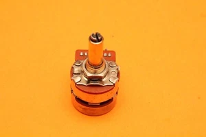 COLLINS 51S-1 - RÉSISTANCE VARIABLE - AF GAIN - LINE AF GAIN - p/n 376-2477-000 - Photo 1 sur 6