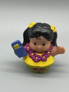 Fisher Price Little People Figure Hawaiian Vacation Girl Cell Phone 2003 Yellow - Picture 1 of 5