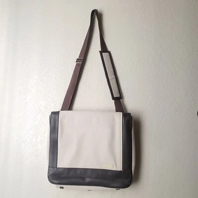 Aaron Irvin Design Group 便携式电脑 邮差包 米色 帆布 — 第 1/4 张图片