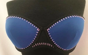 Top de natación Victoria's Secret azul, negro y rosa "The Flirt" con aros bandeau - 34D - Imagen 1 de 3