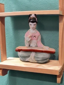 Vintage Porcelein Japanese Geisha Girl With Guzheng Zither Light Pink Gloss.  - Picture 1 of 11