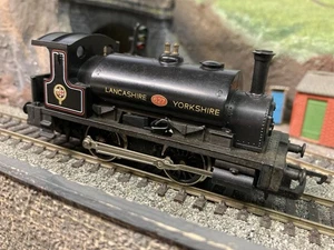 HORNBY OO R150 LANCASHIRE & YORKSHIRE No 627 0-4-0ST LOCO SERVICED. SUPER RUNNER - Picture 1 of 10