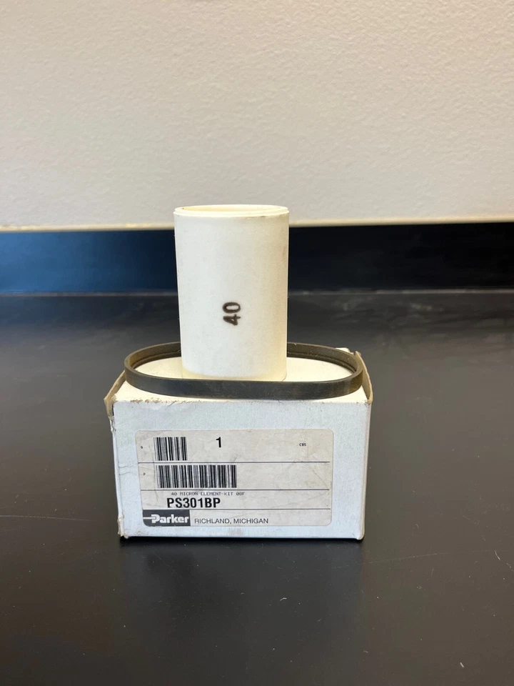 Parker PS301BP, 40 micron replacement filter element - Image 1 of 1