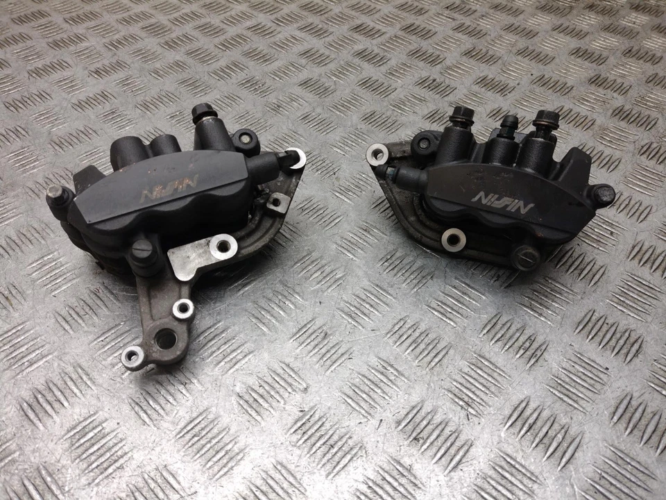 Honda VFR1200X 2018 Crosstourer kit de pinzas de freno delanteras  Foto 1 de 4