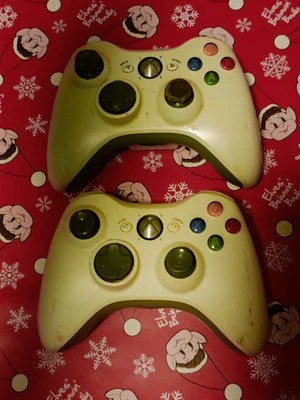 XBOX 360 X2 WIRELESS CONTROLLER-WHITE-SPARES AND / OR REPAIR ONLY - Image 1 of 2