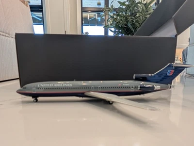 Herpa Premium Series United Airlines 727-200 1/200 scale - Perfect, new! - Image 1 of 4