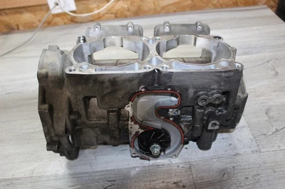 2014 Polaris Rmk 800 cárter manivela bloco 2205174 - Imagem 1 de 4